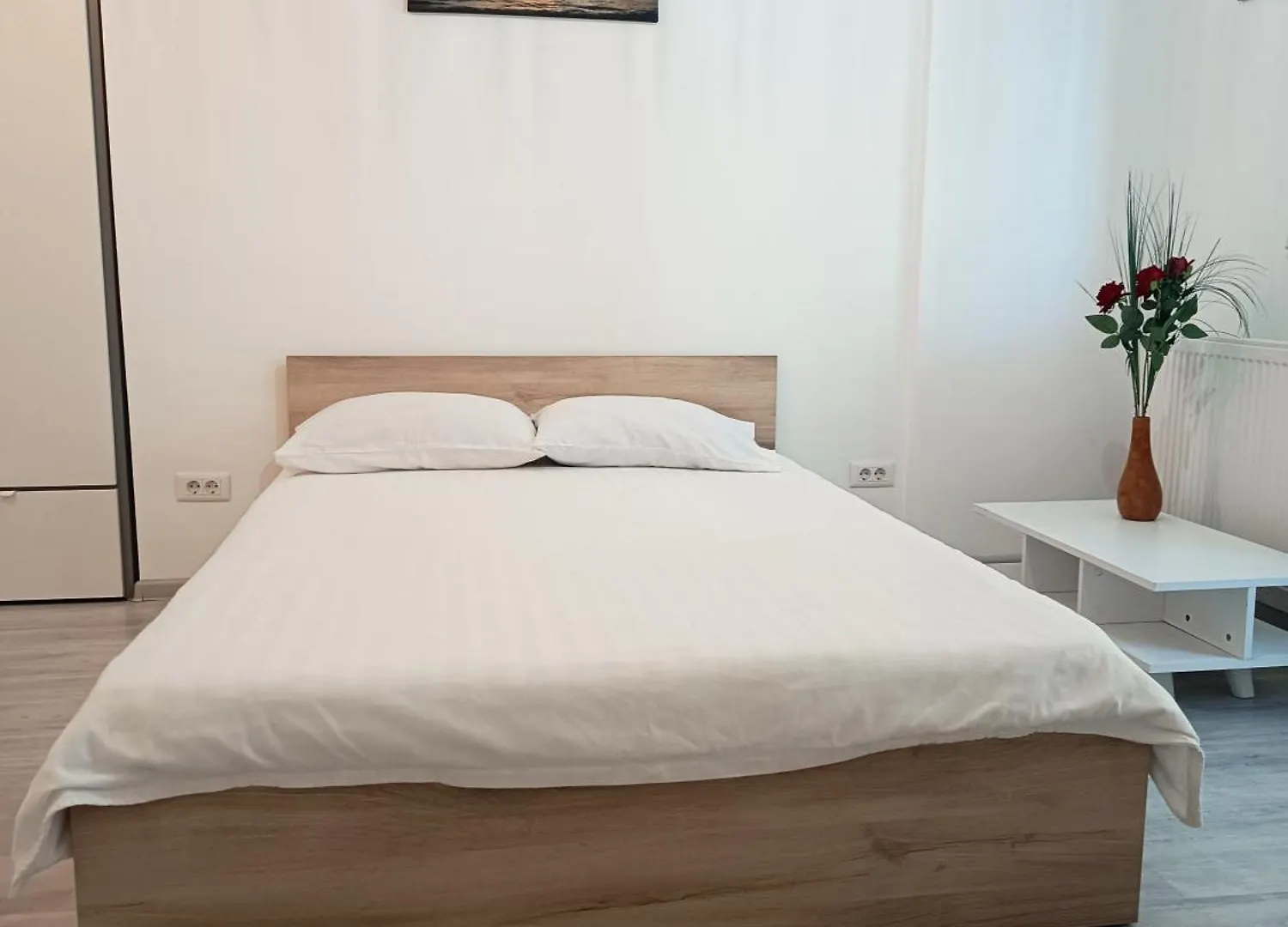 Elegant Studio Militari Private Parking Self Check In Netflix New Building Bucharest 0*,  Romania