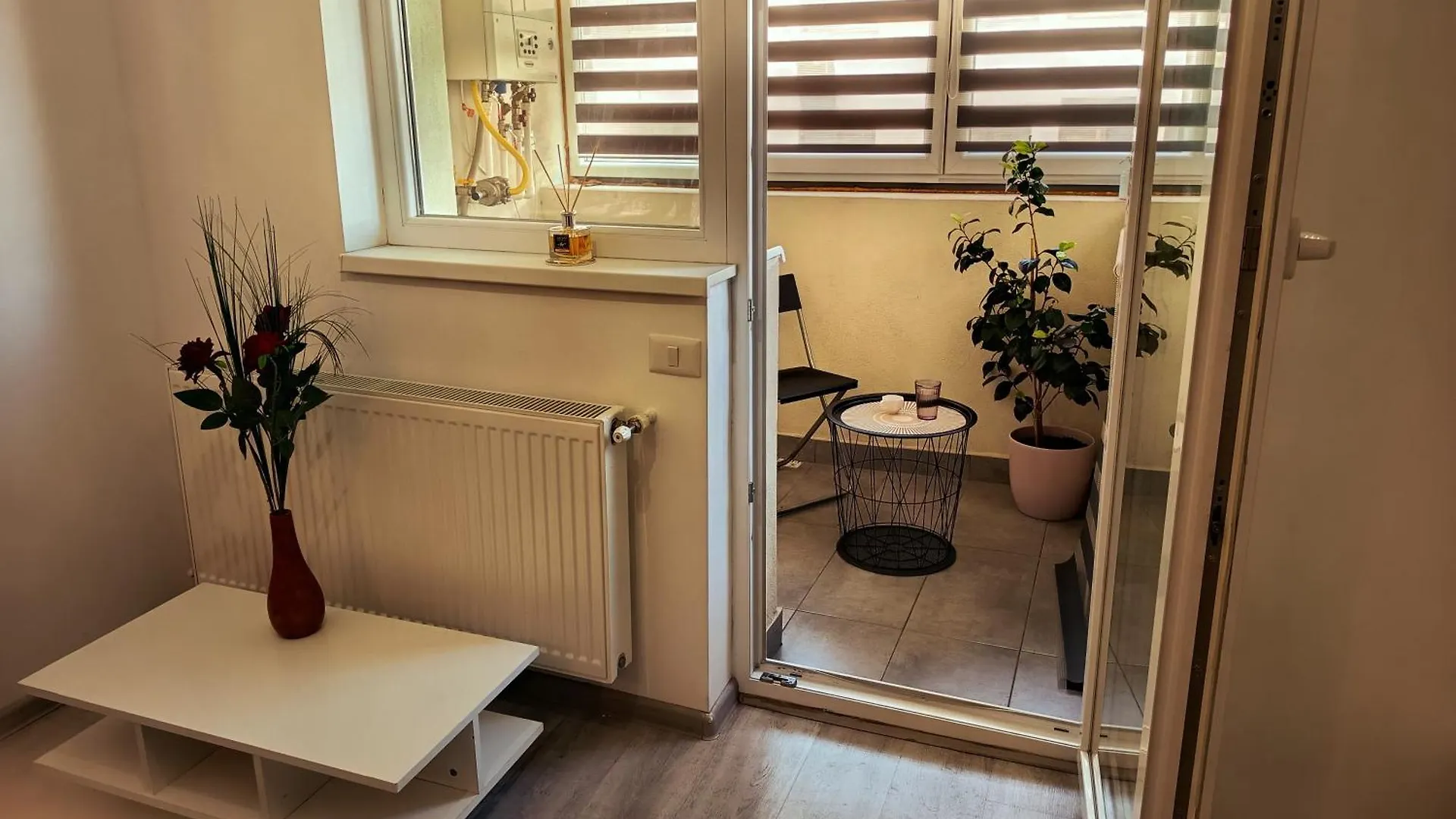 Apartment Elegant Studio Militari Private Parking Self Check In Netflix New Building Bucharest