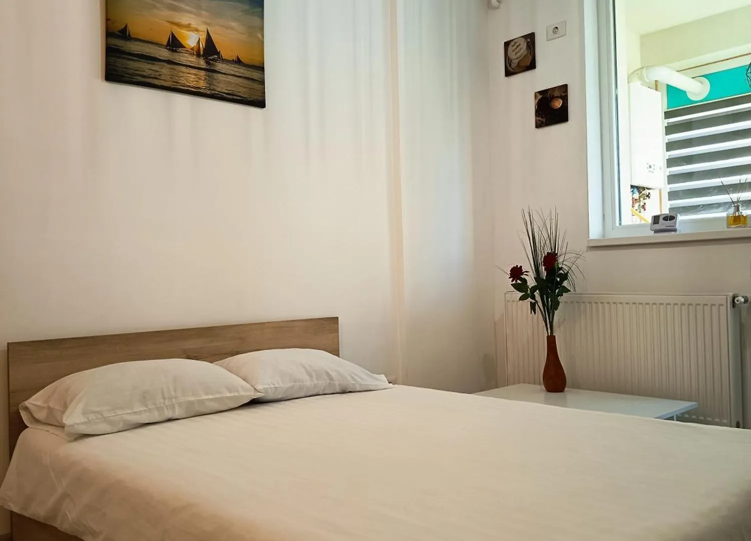 Apartment Elegant Studio Militari Private Parking Self Check In Netflix New Building Bucharest Romania