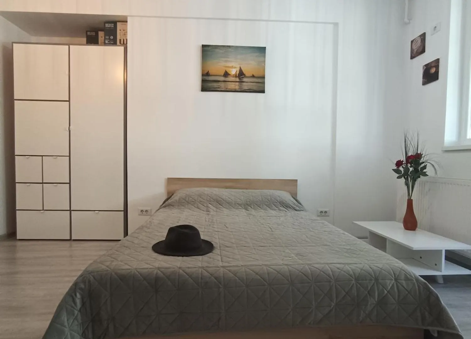 Elegant Studio Militari Private Parking Self Check In Netflix New Building Bucharest 0*,